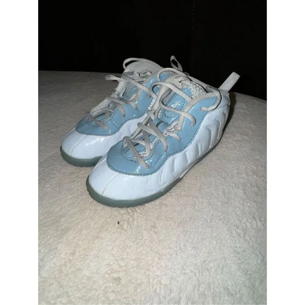Nike lil posite one kids sneakers size 10C